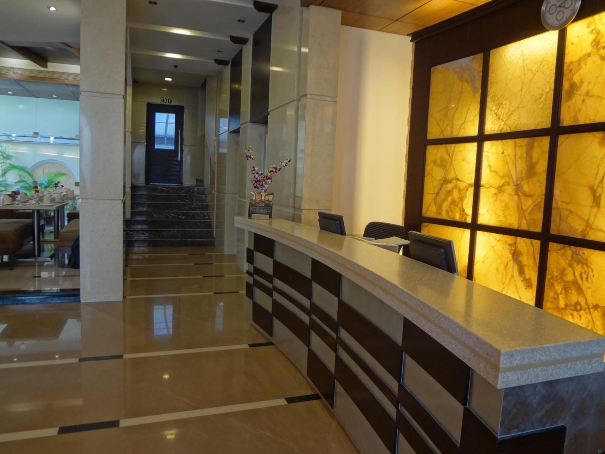 מומביי Grand Residency Hotel & Serviced Apartments מראה חיצוני תמונה