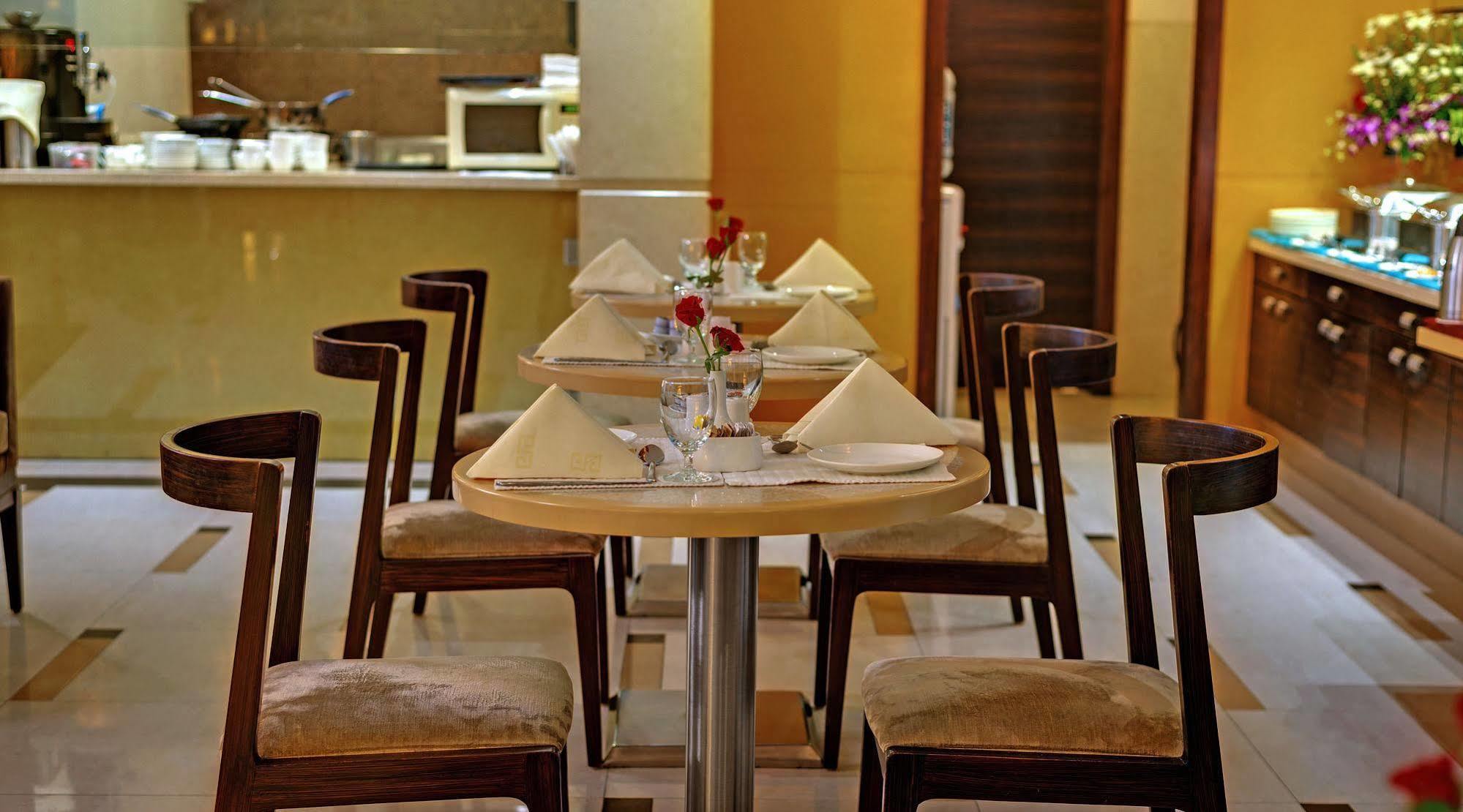 מומביי Grand Residency Hotel & Serviced Apartments מראה חיצוני תמונה
