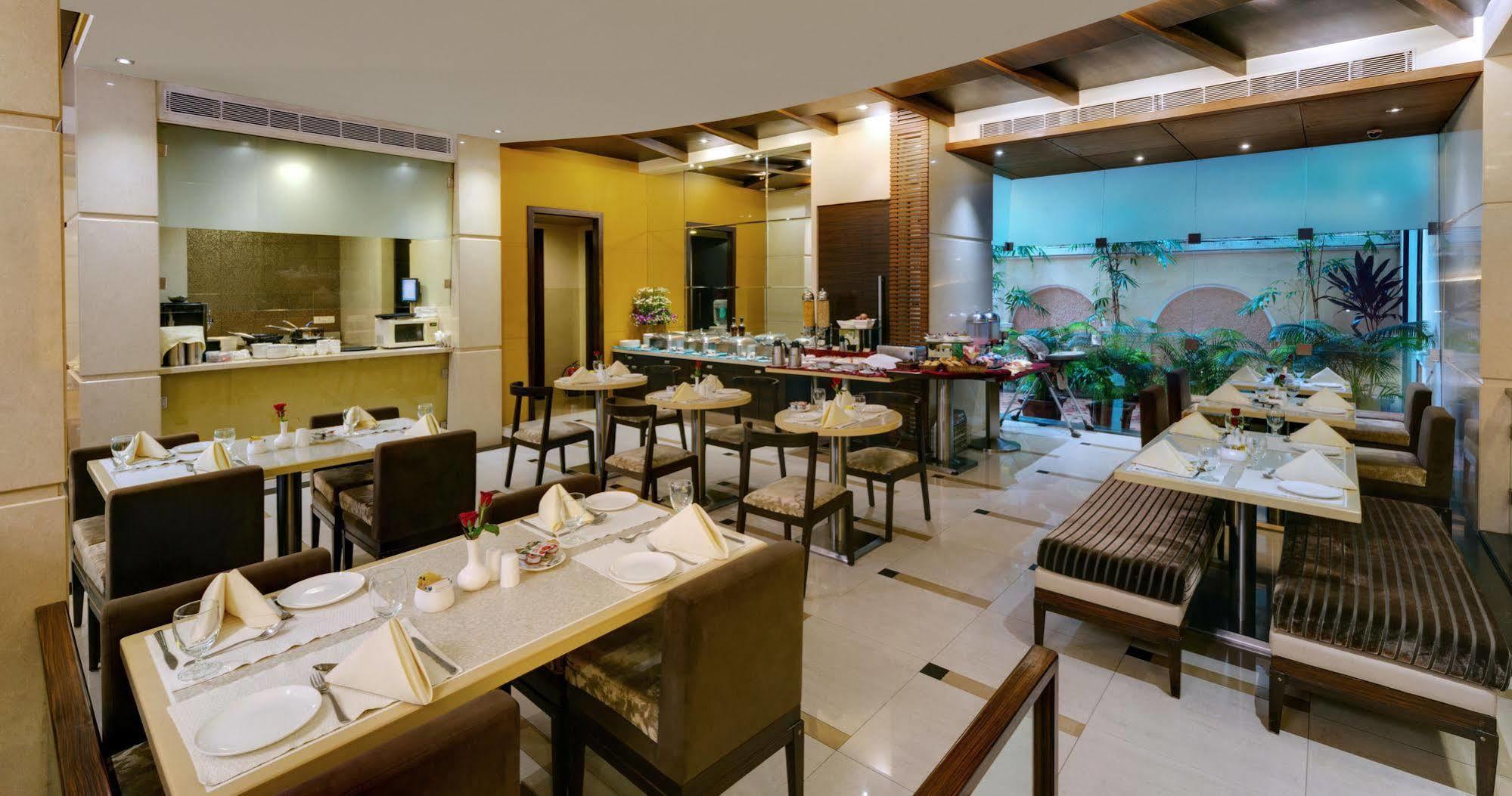 מומביי Grand Residency Hotel & Serviced Apartments מראה חיצוני תמונה